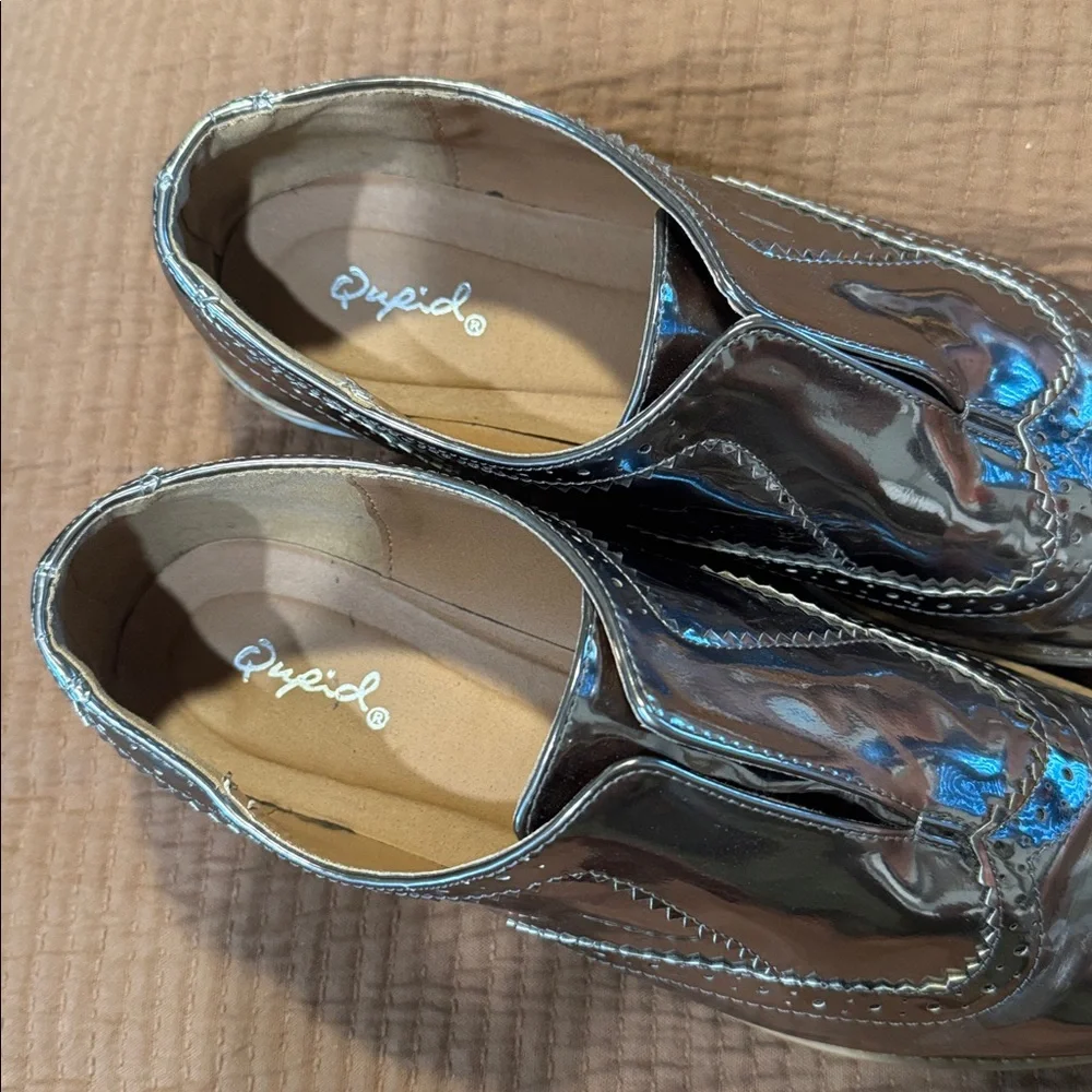 QUPID Silver oxford platform shoes 8